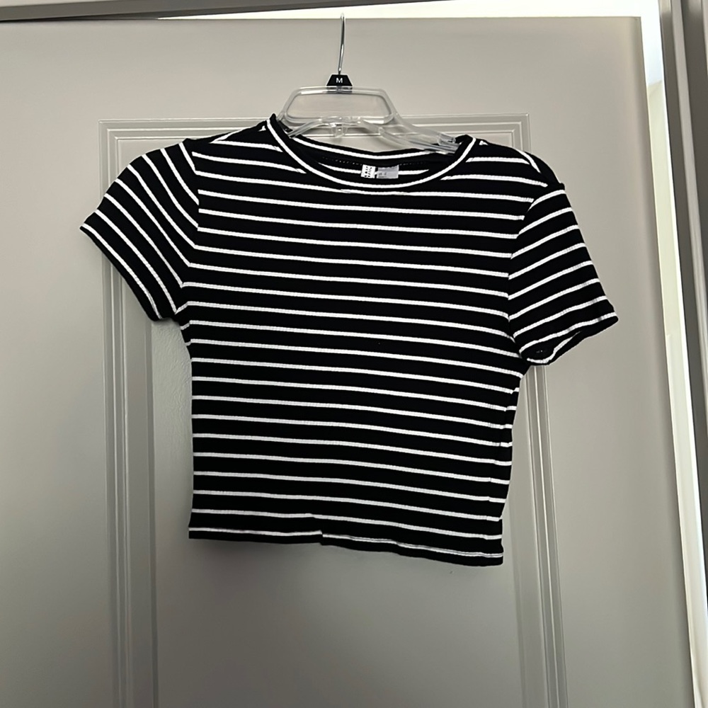 Striped cropped tee